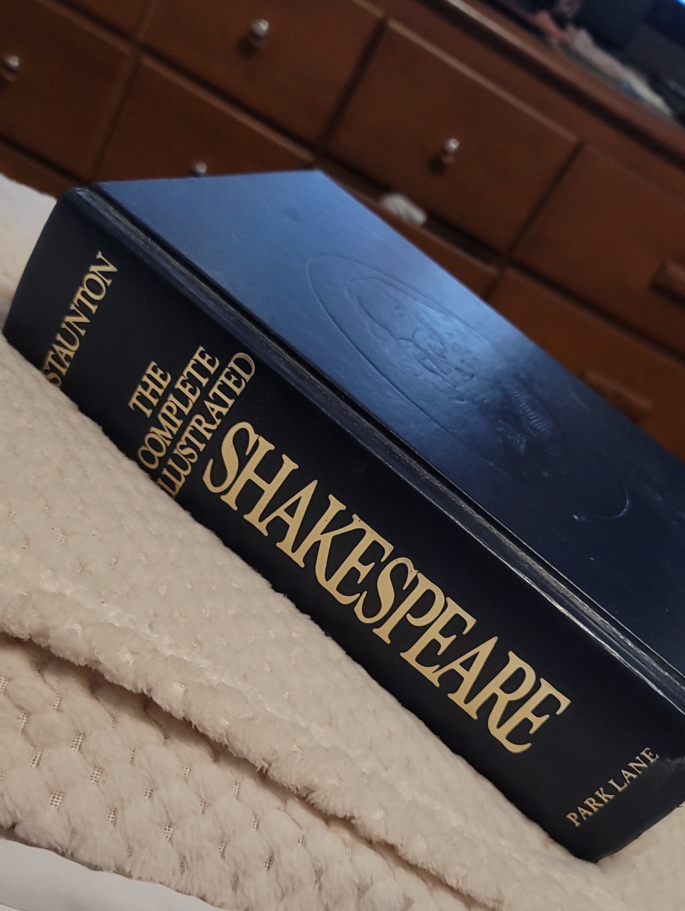 1979 edition of The Complete Illustrated Shakespeare